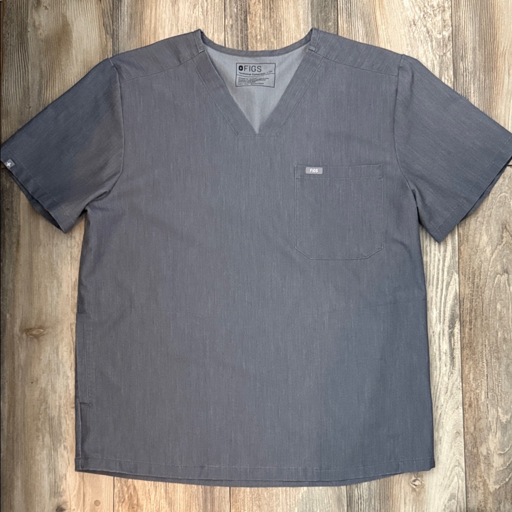 Figs Technical Collection V-Neck Scrub Top 3 Pockets